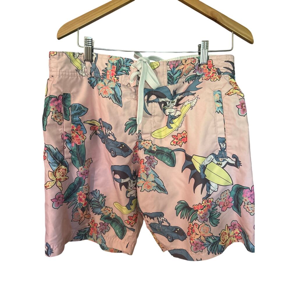 COLLECTIBLE vintage rare Batman shorts mens small pink